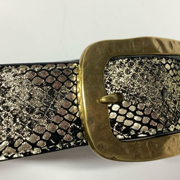 3D metallic and black gold buckle belt NWOT - Picture 2 of 6